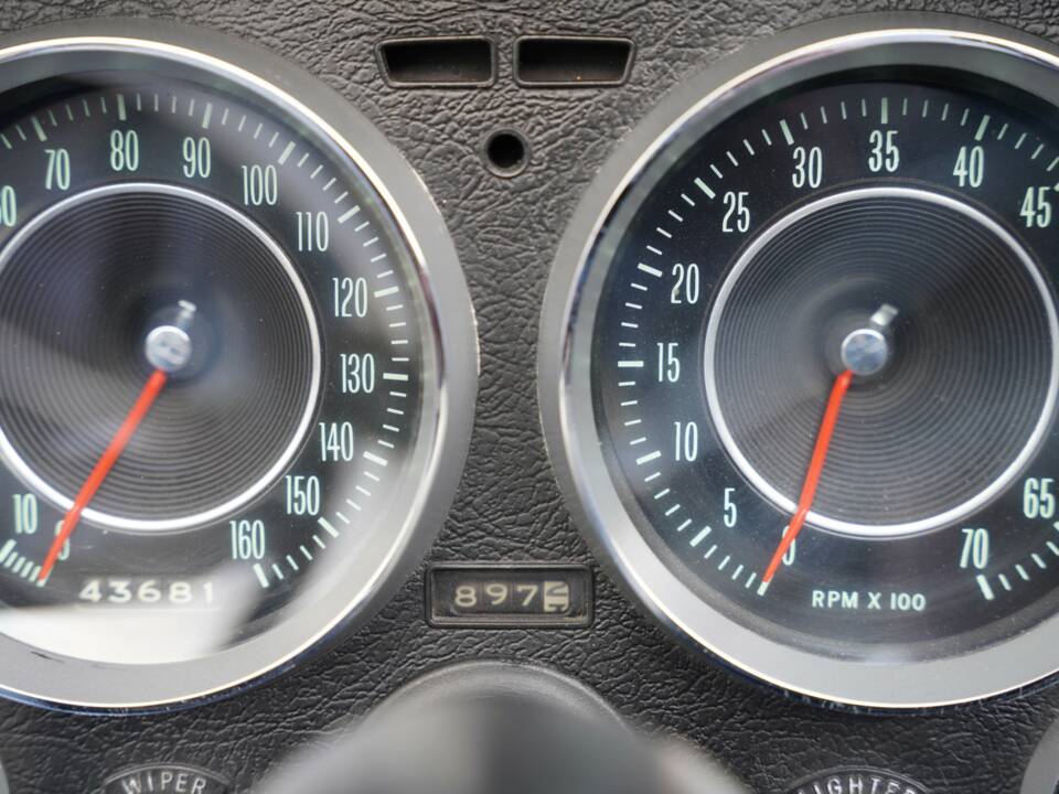 Immagine 37/50 di Chevrolet Corvette Sting Ray Convertible (1964)