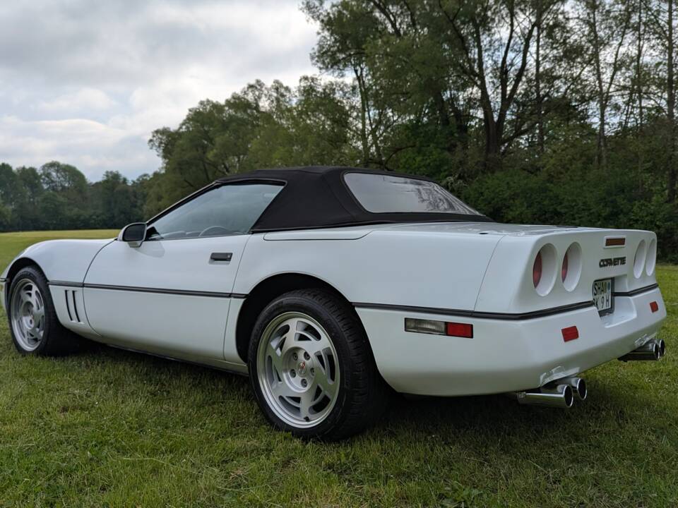 Bild 35/35 von Chevrolet Corvette Convertible (1990)