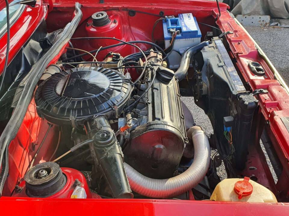 Afbeelding 35/50 van Volkswagen Golf Mk I Convertible 1.1 (1981)