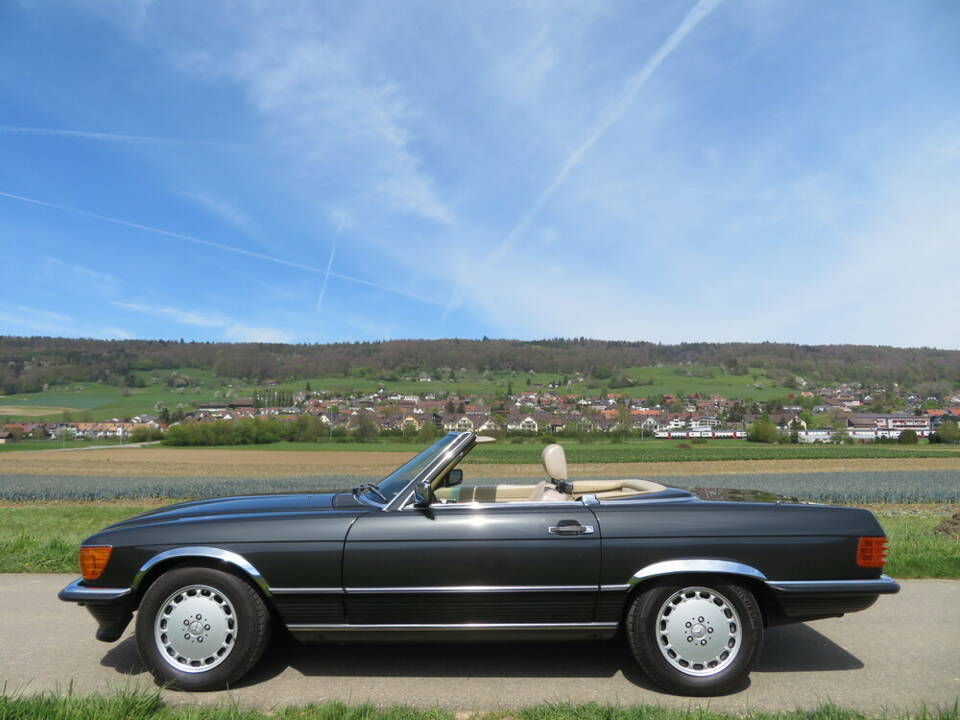 Image 3/18 of Mercedes-Benz 420 SL (1987)