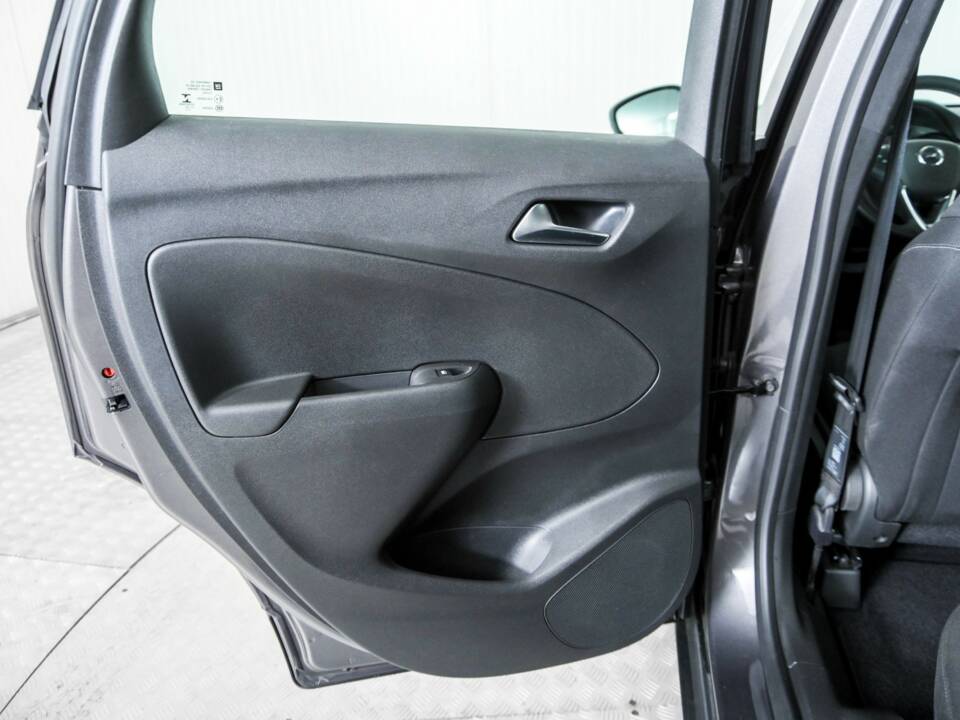 Image 36/50 de Opel Crossland X 1.2 Turbo (2020)