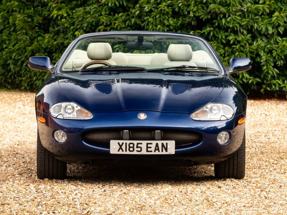 Bild 6/41 von Jaguar XKR (2001)