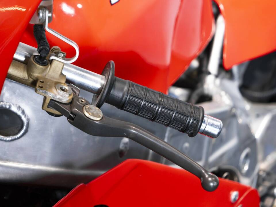 Imagen 11/50 de Ducati DUMMY (1999)