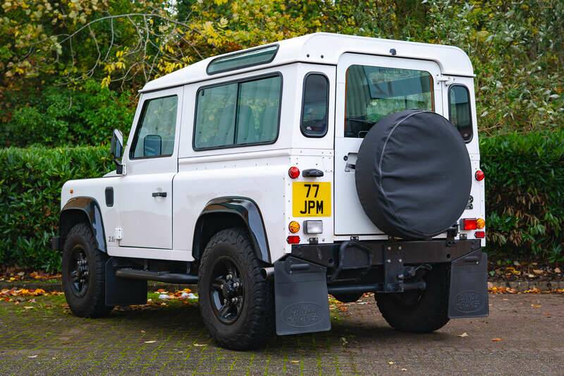 Image 4/41 of Land Rover Defender 90 "50th Anniversary" (1999)