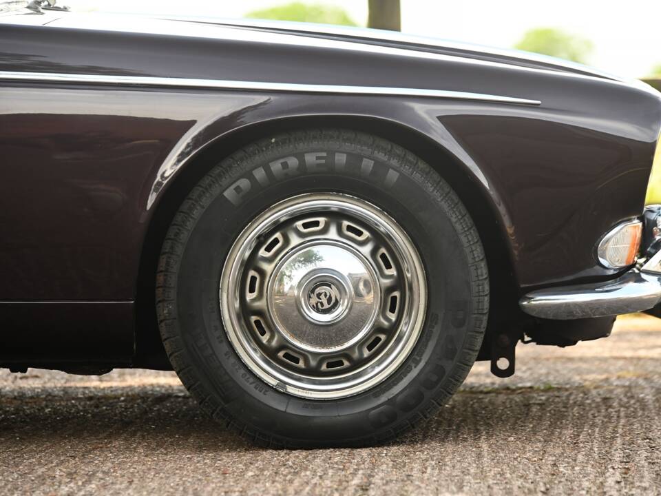 Afbeelding 18/21 van Daimler Double Six Vanden Plas (1973)