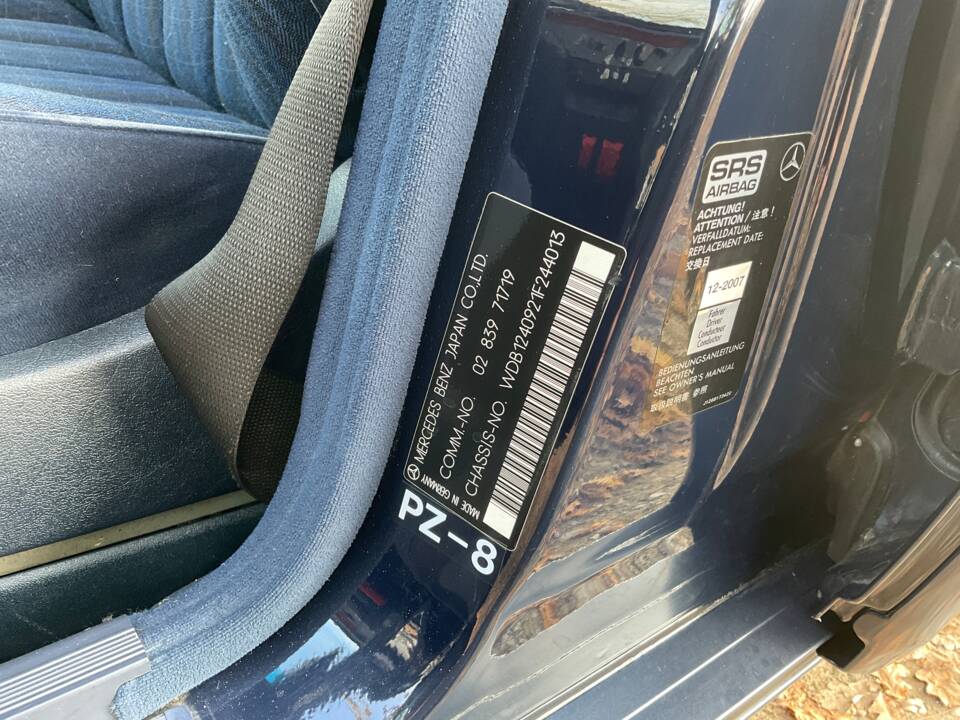 Image 85/149 of Mercedes-Benz 320 TE (1993)