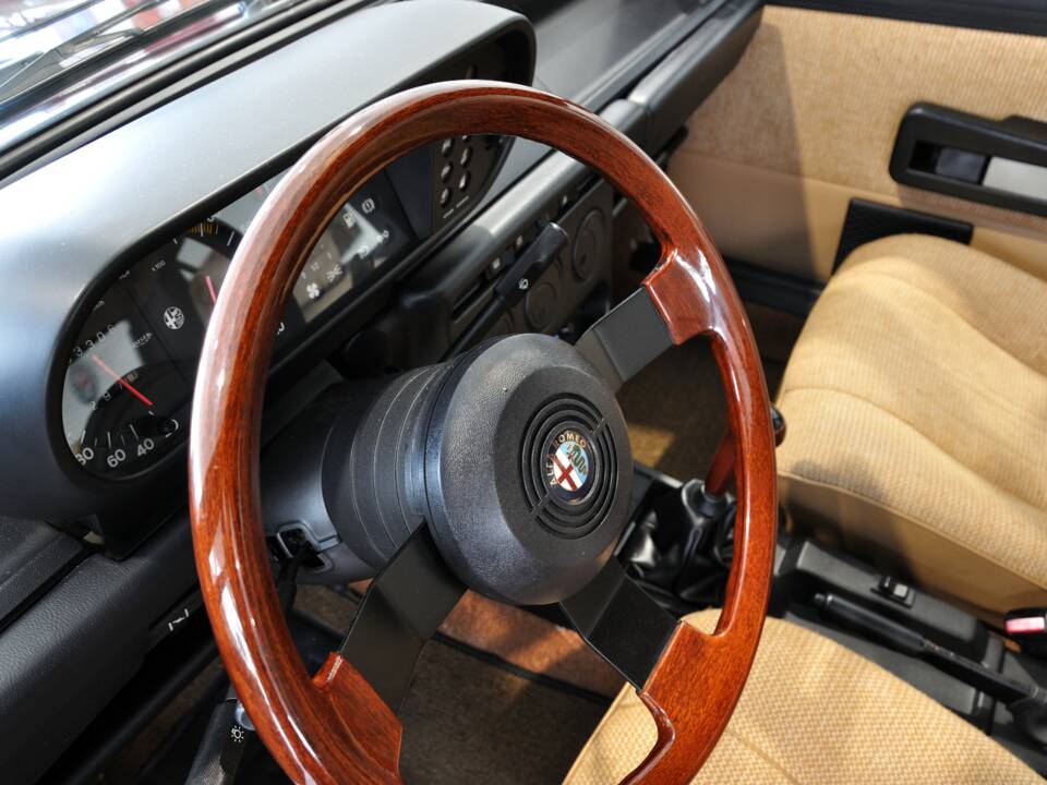 Bild 47/50 von Alfa Romeo Giulietta 1.8 (1985)