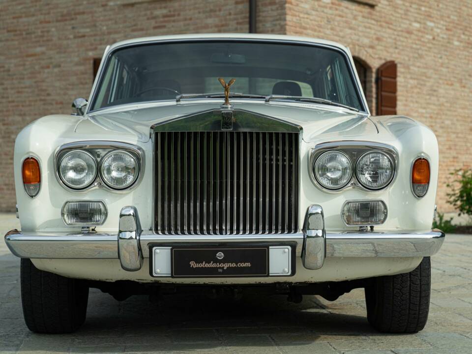 Immagine 3/50 di Rolls-Royce Silver Shadow I (1976)