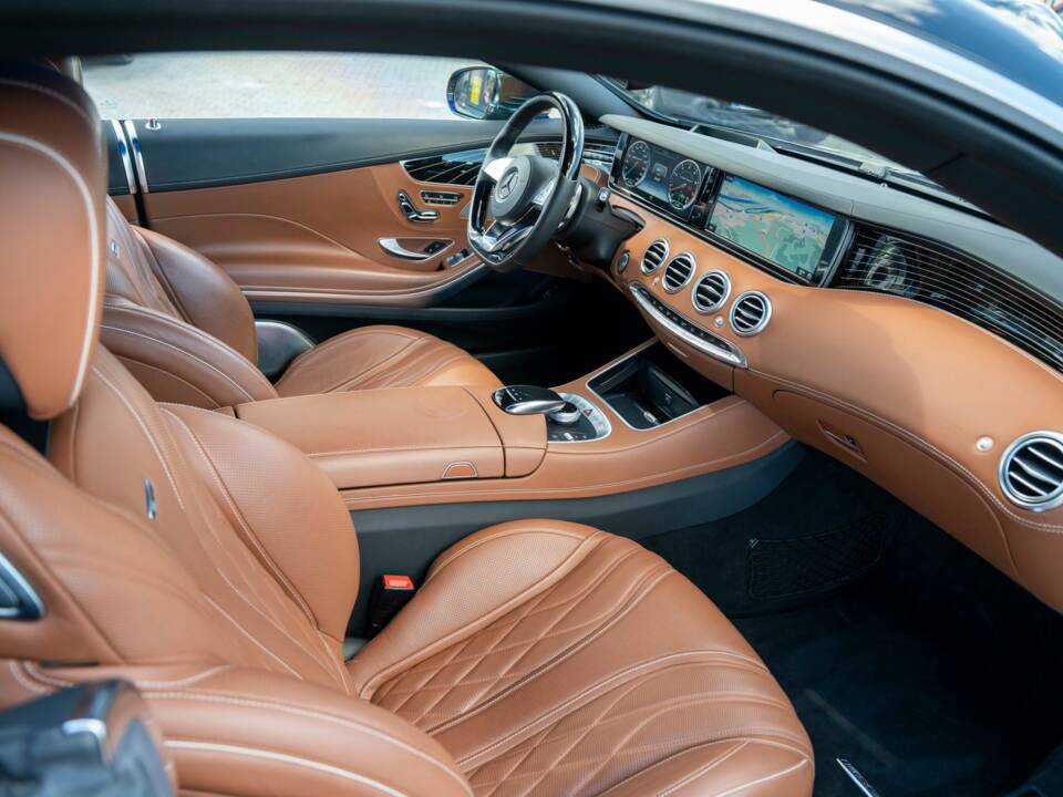 Image 18/25 of Mercedes-Benz S 65 AMG Coupé (2015)