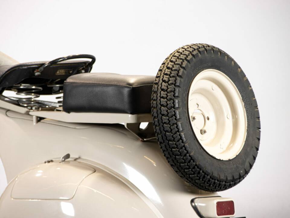 Bild 13/50 von Piaggio Vespa 150 "Struzzo" VL (1955)