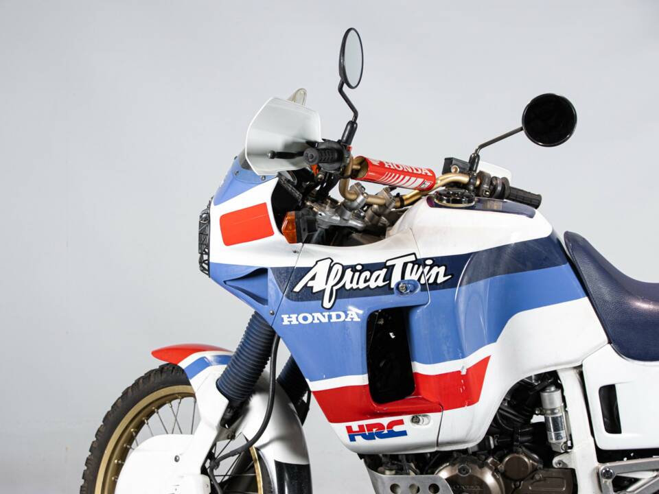 Bild 17/50 von Honda DUMMY (1989)