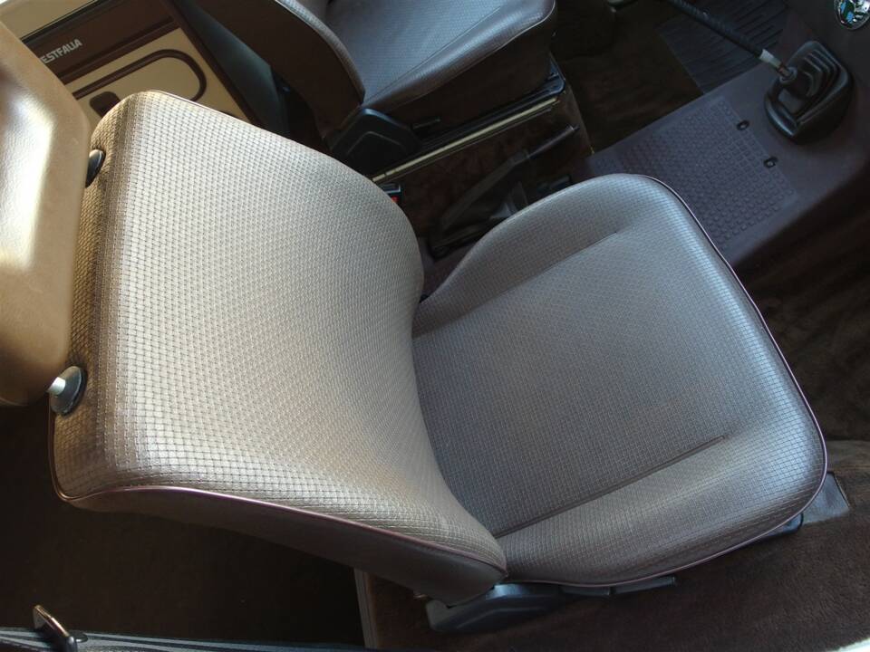 Bild 46/97 von Volkswagen T3 Westfalia 1.9 (1983)