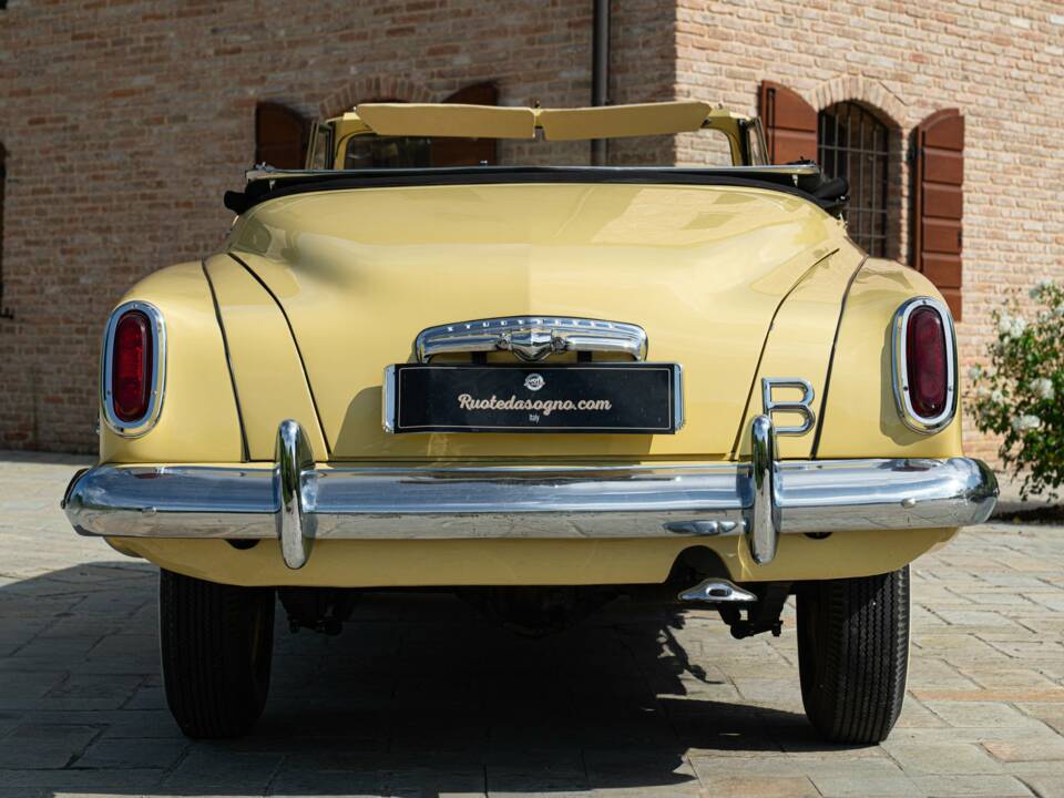 Image 11/50 of Studebaker Champion Regal DeLuxe Convertible (1950)