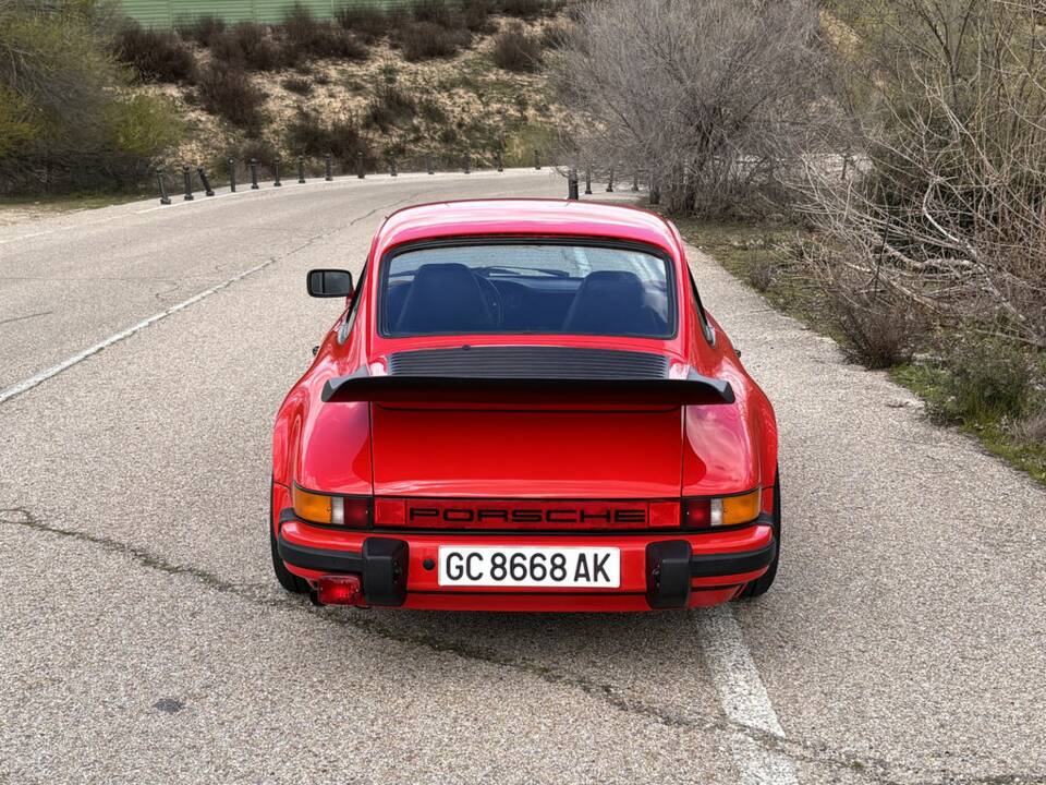 Image 7/8 of Porsche 911 Turbo 3.3 (1984)