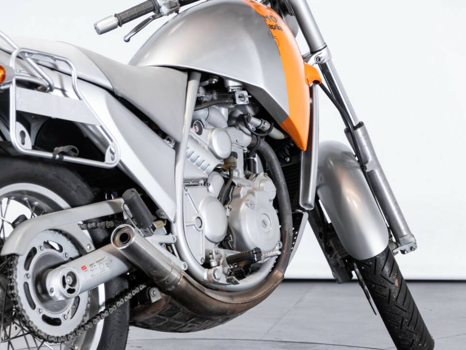 Imagen 16/38 de Aprilia Motò 650 (1996)