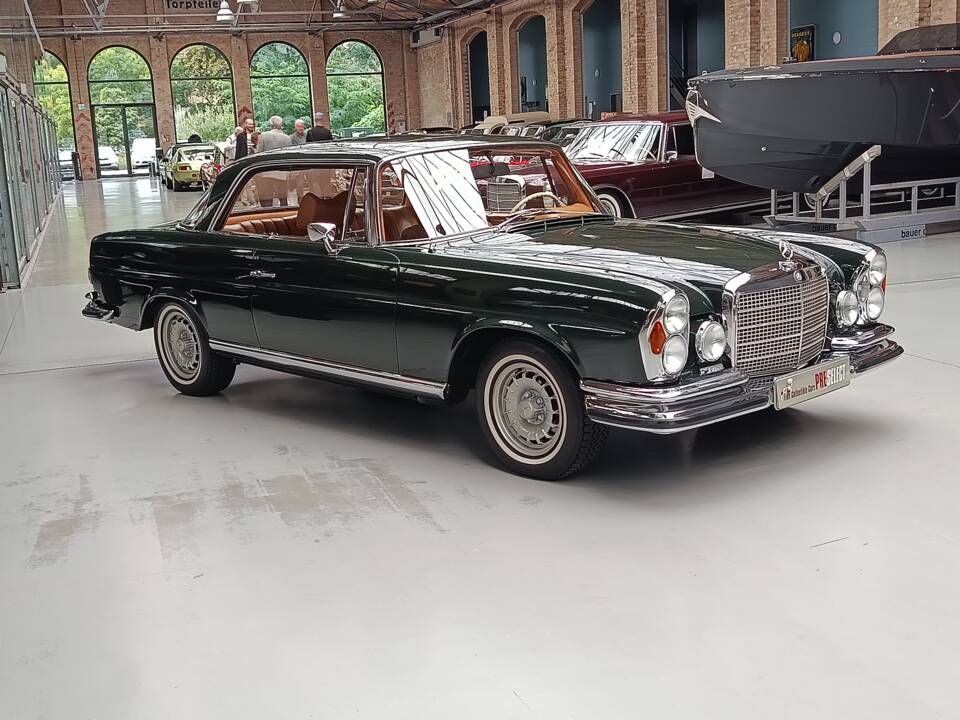 Image 15/54 of Mercedes-Benz 280 SE 3,5 (1970)