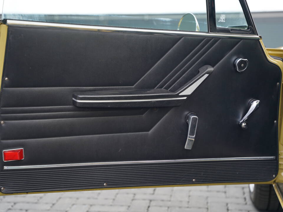 Bild 15/50 von Alfa Romeo 2000 GT Veloce (1975)