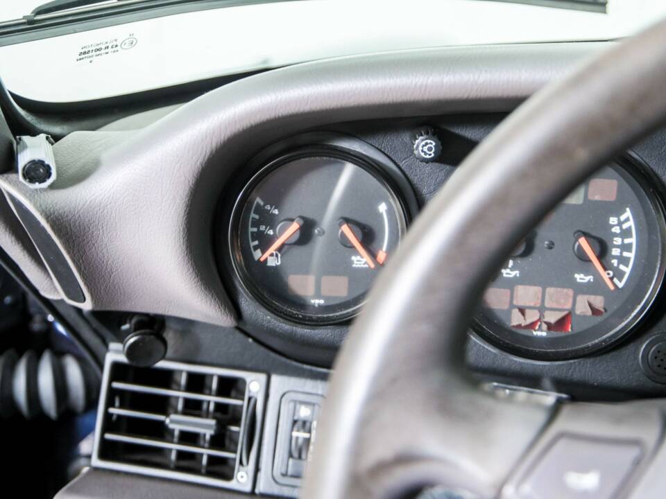 Bild 22/50 von Porsche 911 Carrera 2 (1991)