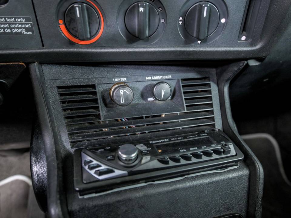 Afbeelding 21/50 van BMW 320i (1983)