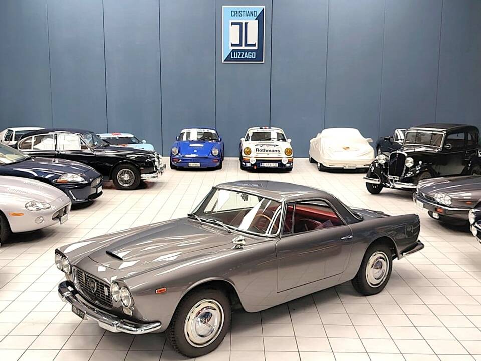 Afbeelding 2/55 van Lancia Flaminia GT 2.5 3C Touring (1963)