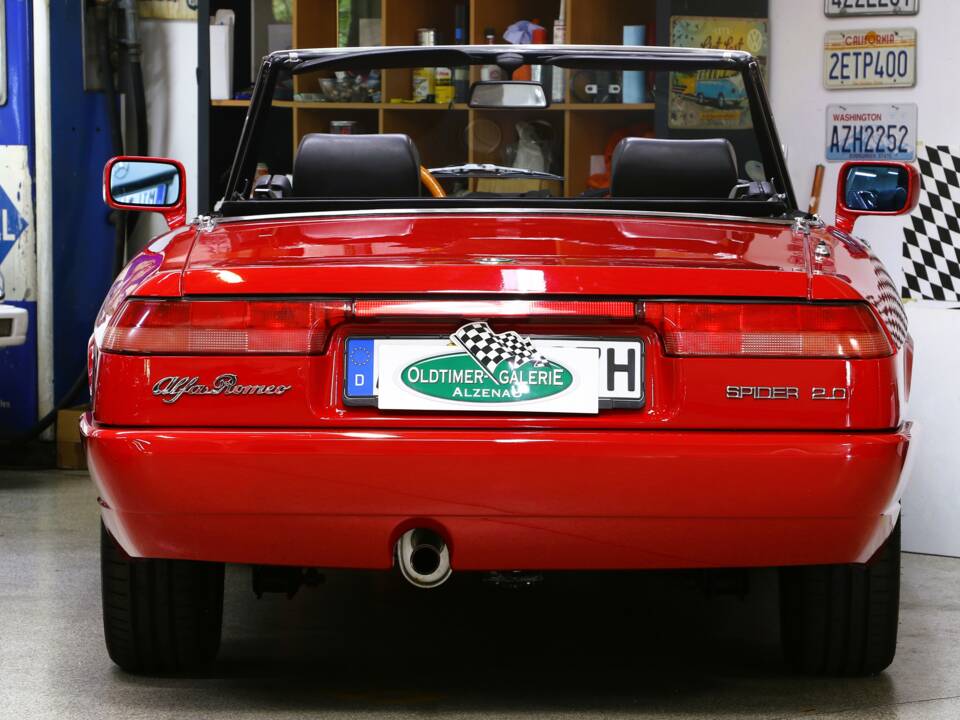 Bild 25/25 von Alfa Romeo 2.0 Spider (1993)