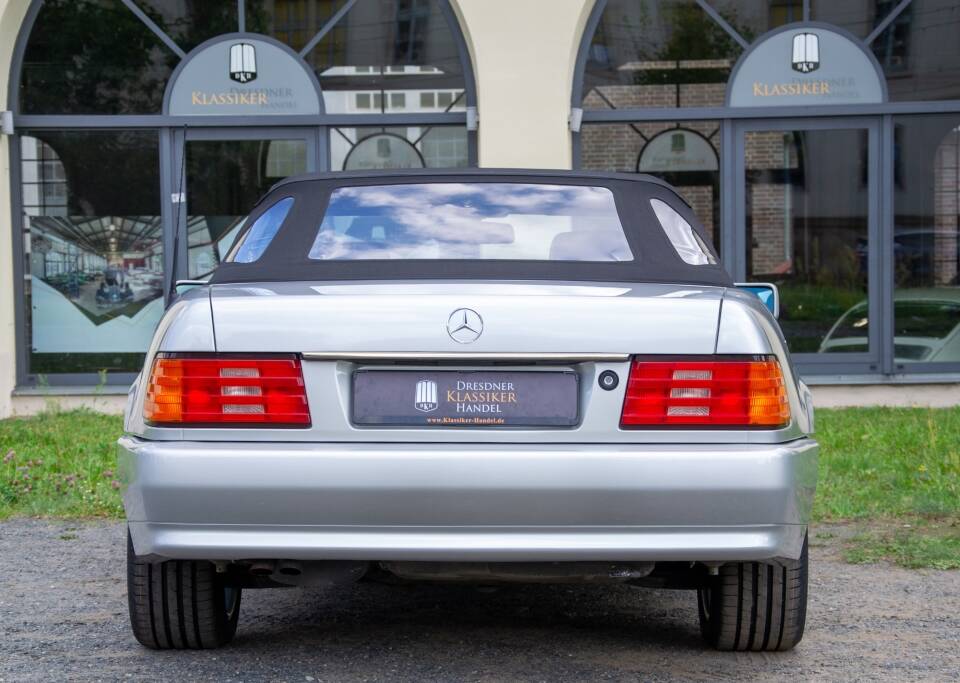 Image 18/34 of Mercedes-Benz 300 SL (1991)