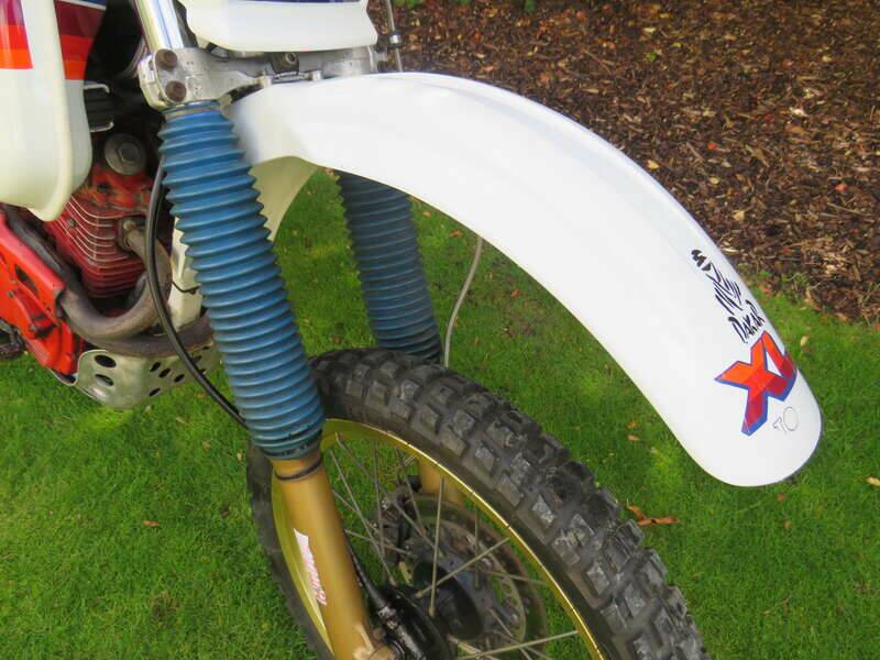 Bild 34/47 von Honda DUMMY (1985)