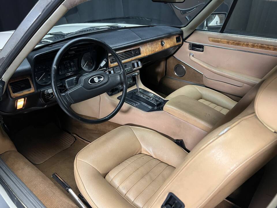 Image 2/8 of Jaguar XJ-S V12 (1987)