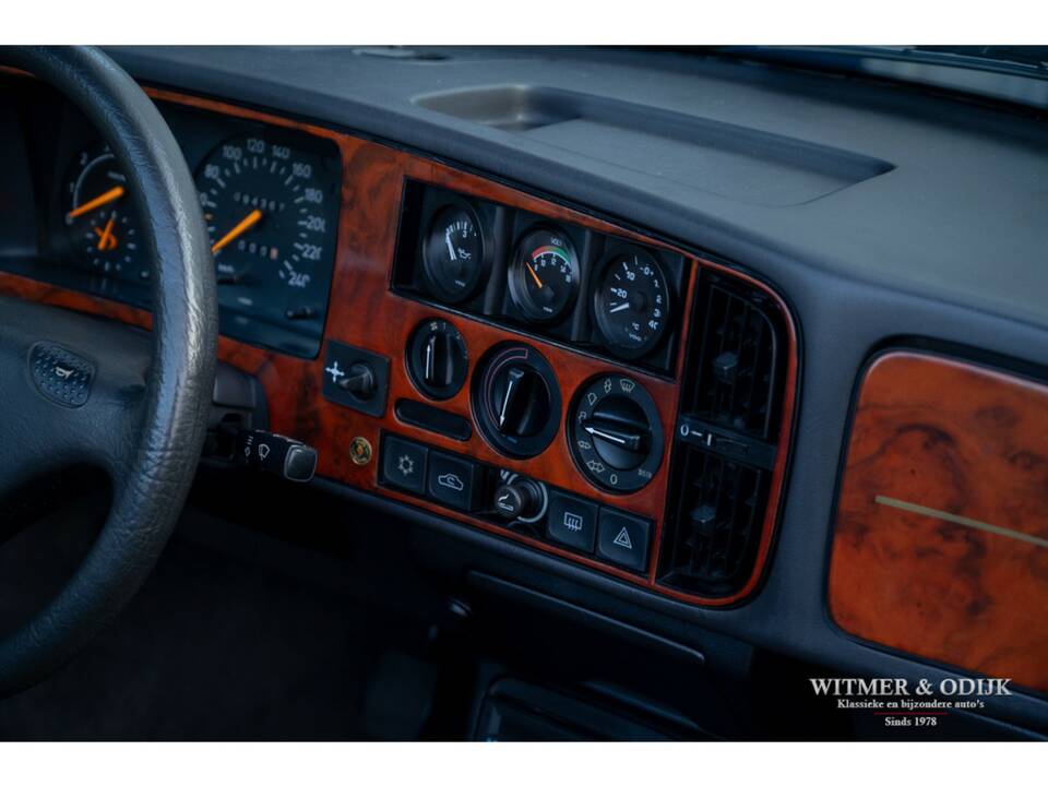 Image 19/32 of Saab 900 Turbo (1992)