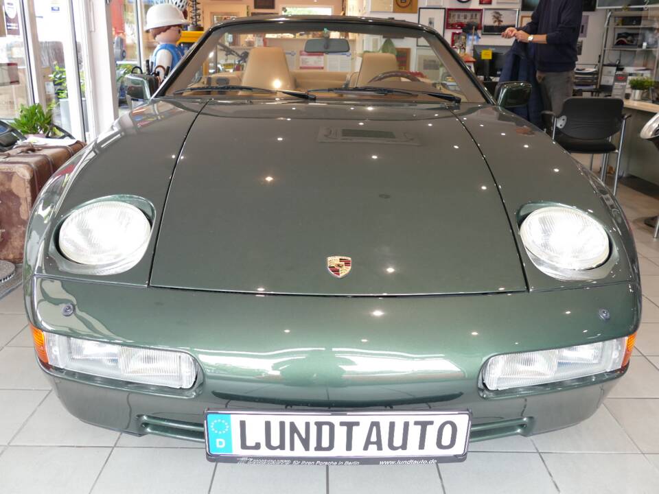 Image 5/19 of Porsche 928 S4 (1989)