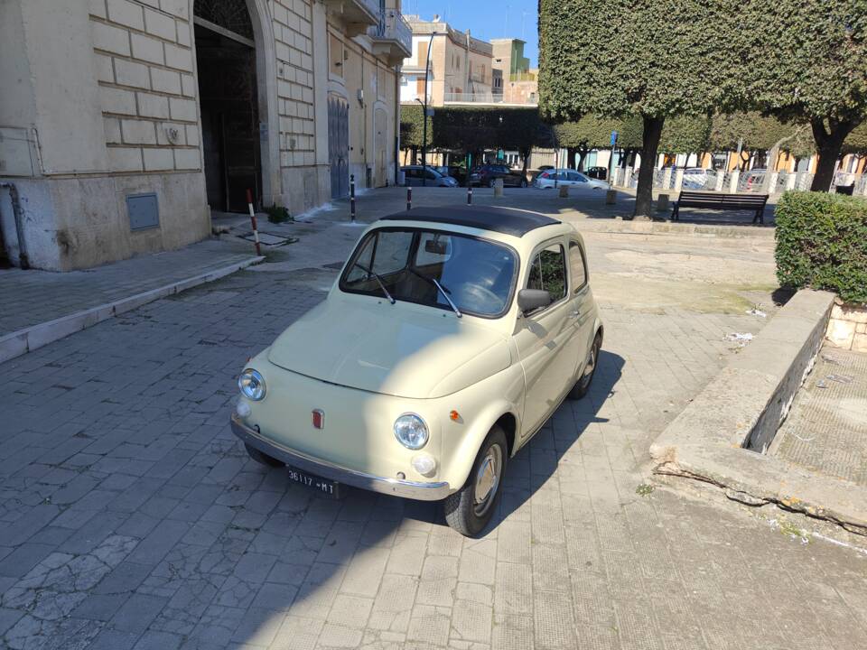 Image 18/21 of FIAT 500 L (1971)