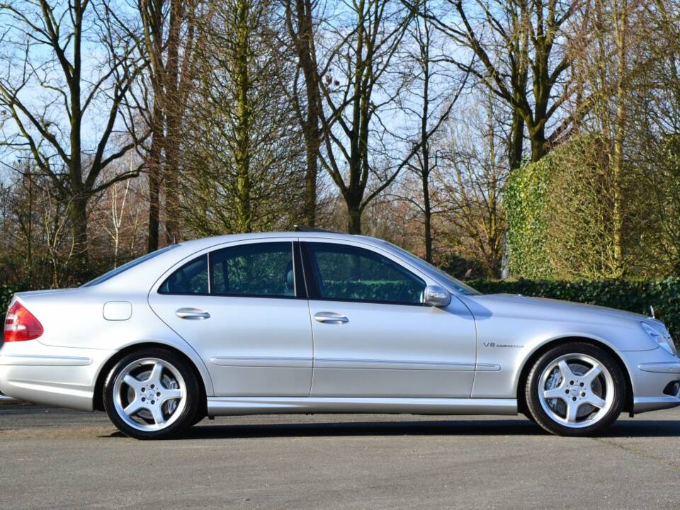 Imagen 4/100 de Mercedes-Benz E 55 AMG (2003)