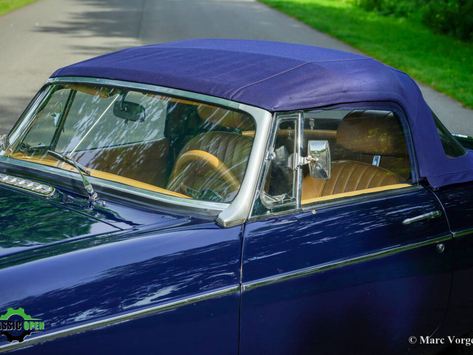 Imagen 37/45 de MG MGB (1969)