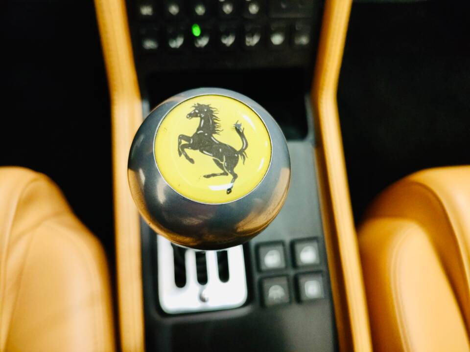 Afbeelding 6/33 van Ferrari 348 TB (1990)