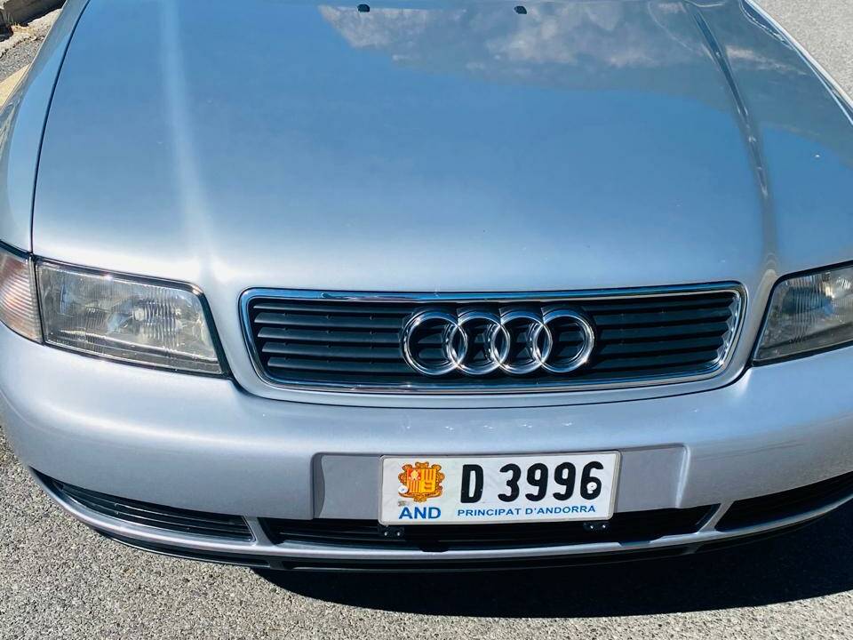 Bild 2/5 von Audi A4 2.4 (1998)