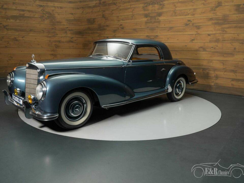 Image 3/31 of Mercedes-Benz 300 S (1953)