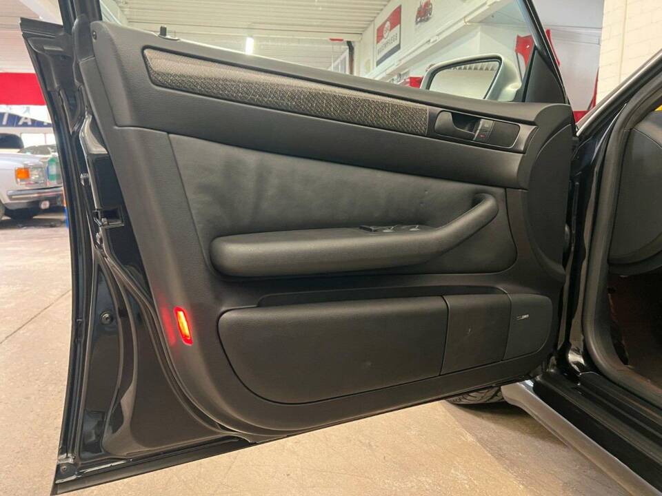 Bild 7/17 von Audi RS6 (2004)