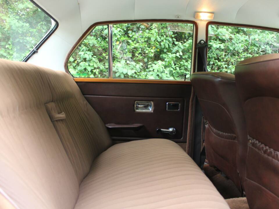 Image 11/17 of Triumph 1500 (1974)