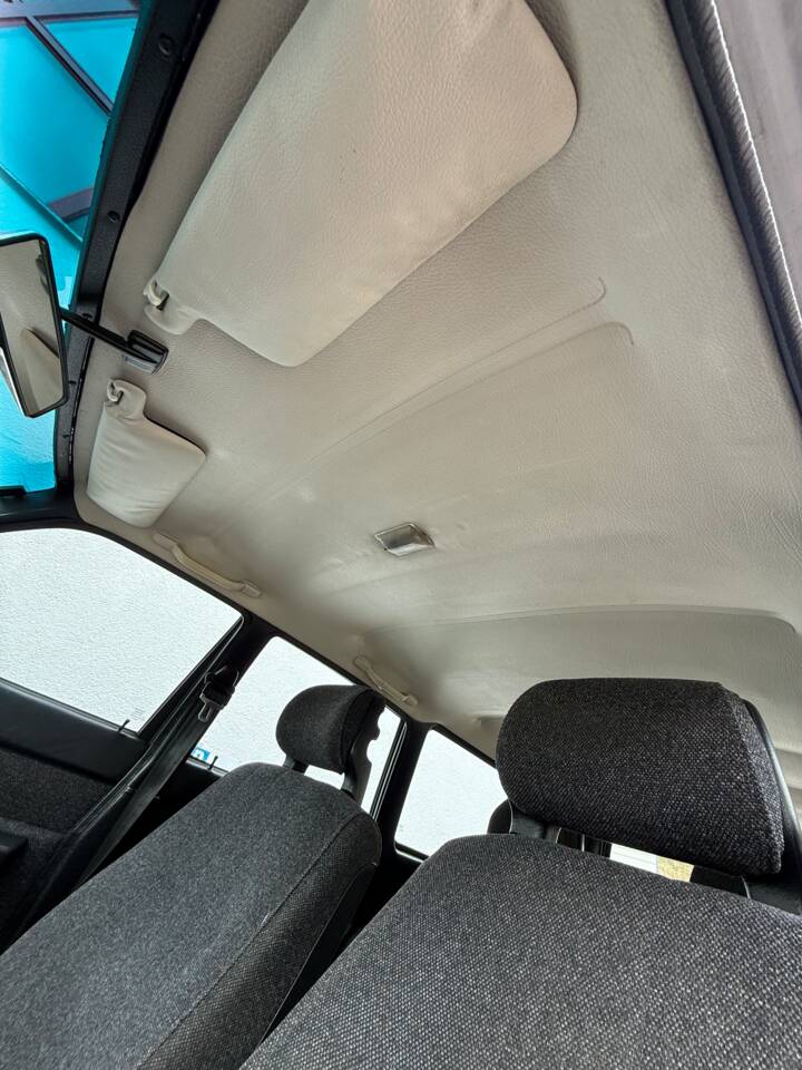 Image 52/54 of Volvo 245 GL (1990)