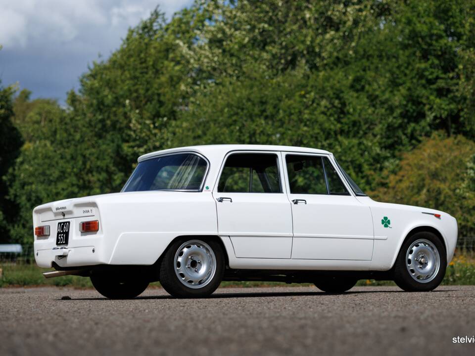 Image 12/40 de Alfa Romeo Giulia 1600 TI (1967)