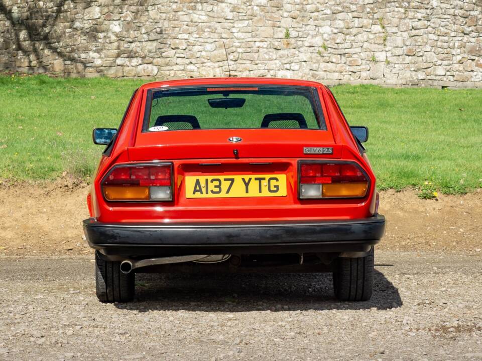 Image 6/24 of Alfa Romeo GTV6 3.0 (1984)