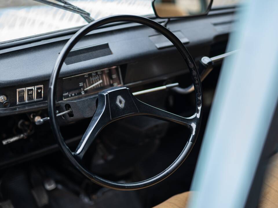 Bild 27/52 von Renault R 4 (1974)