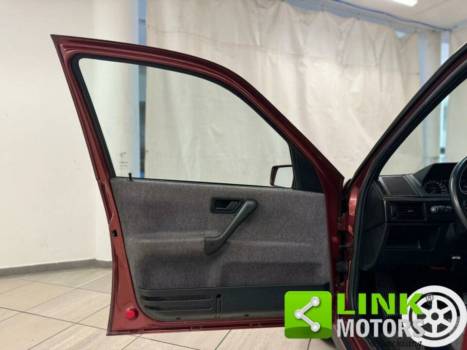 Bild 8/10 von FIAT Tipo (1991)