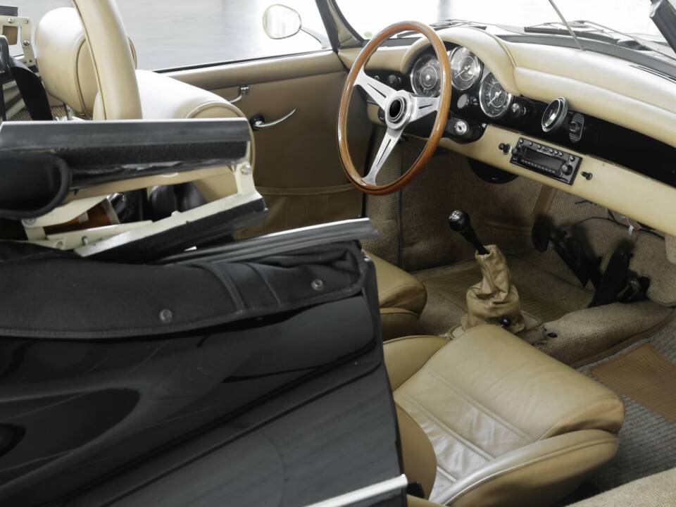 Bild 28/49 von Intermeccanica 356 Roadster 6 (1991)