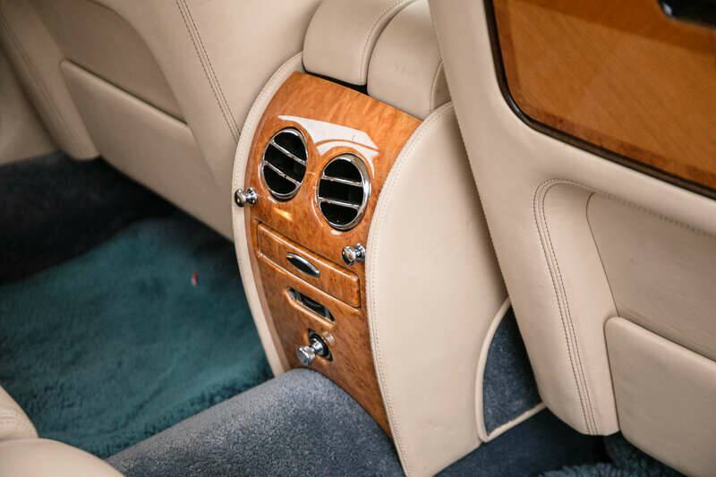 Image 40/50 of Bentley Arnage R (2006)