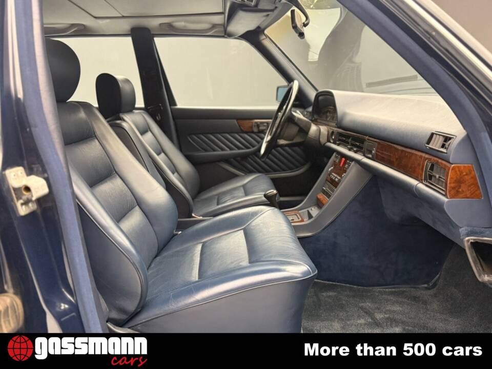 Image 13/15 of Mercedes-Benz 560 SEL (1990)