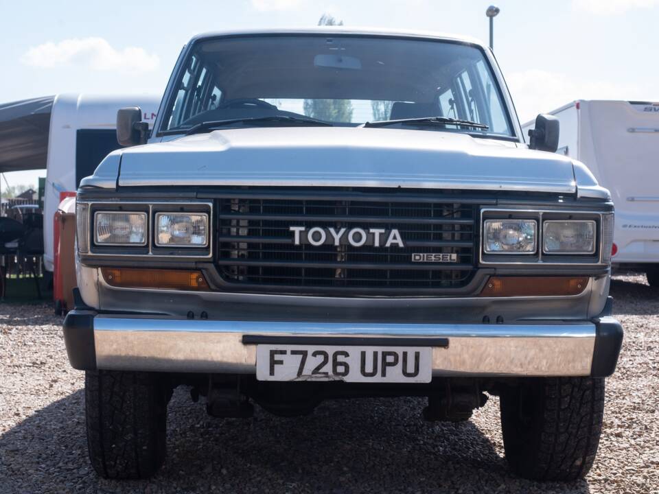 Image 6/46 of Toyota Land Cruiser FJ 62 (1988)
