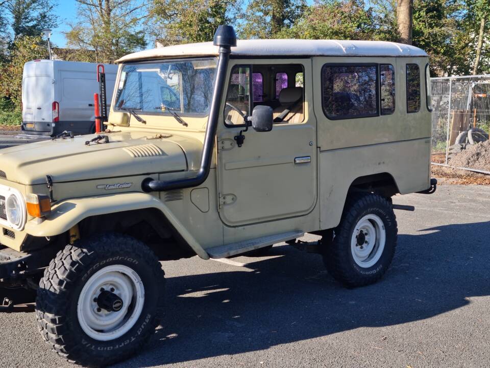 Bild 4/18 von Toyota Land Cruiser BJ 43 (1978)