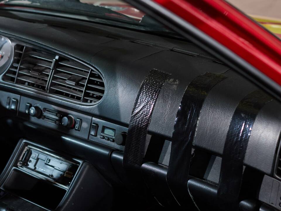 Image 22/38 of Porsche 944 (1985)