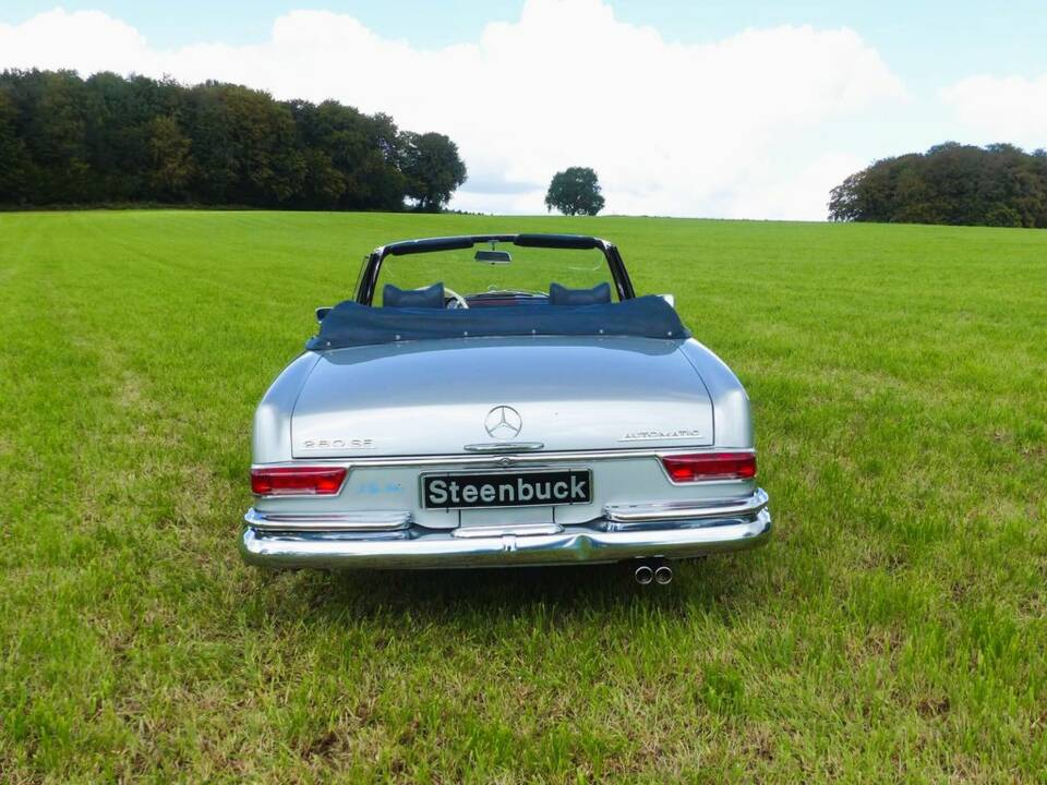 Mercedes-Benz 250 SE Cabriolet (W 111) silber 1966